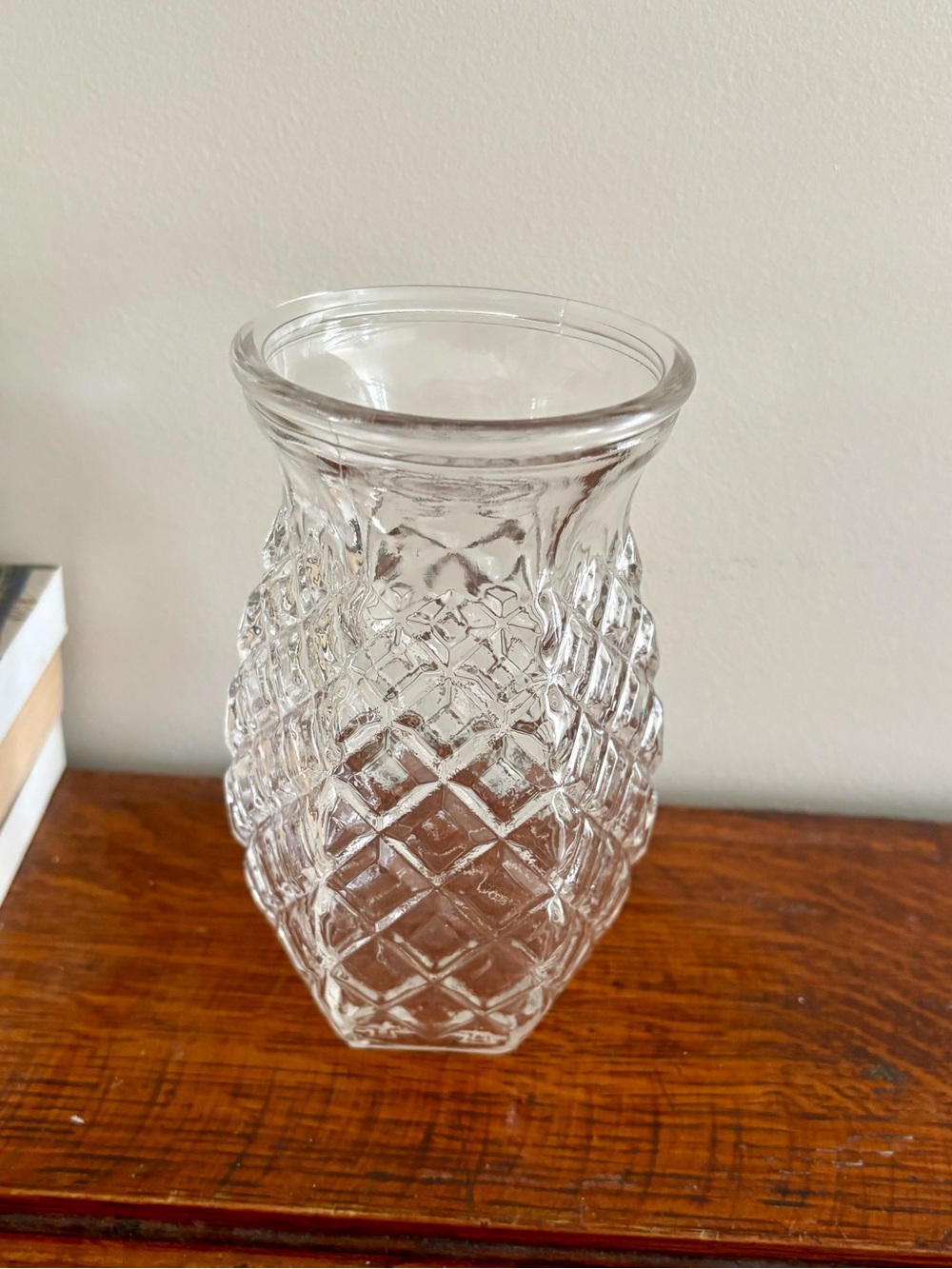 Clear Glass Textured Vase - Classic Pineapple Design